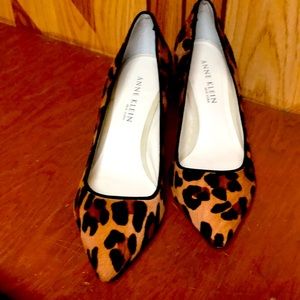 Women’s genuine calves skin heels